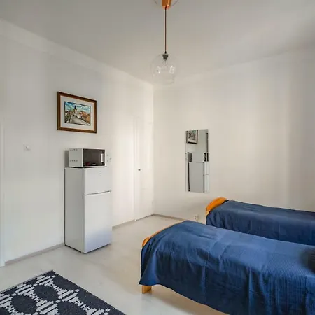 Wehost Ruusankatu 1 *