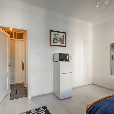 Wehost Ruusankatu 1 Helsinki